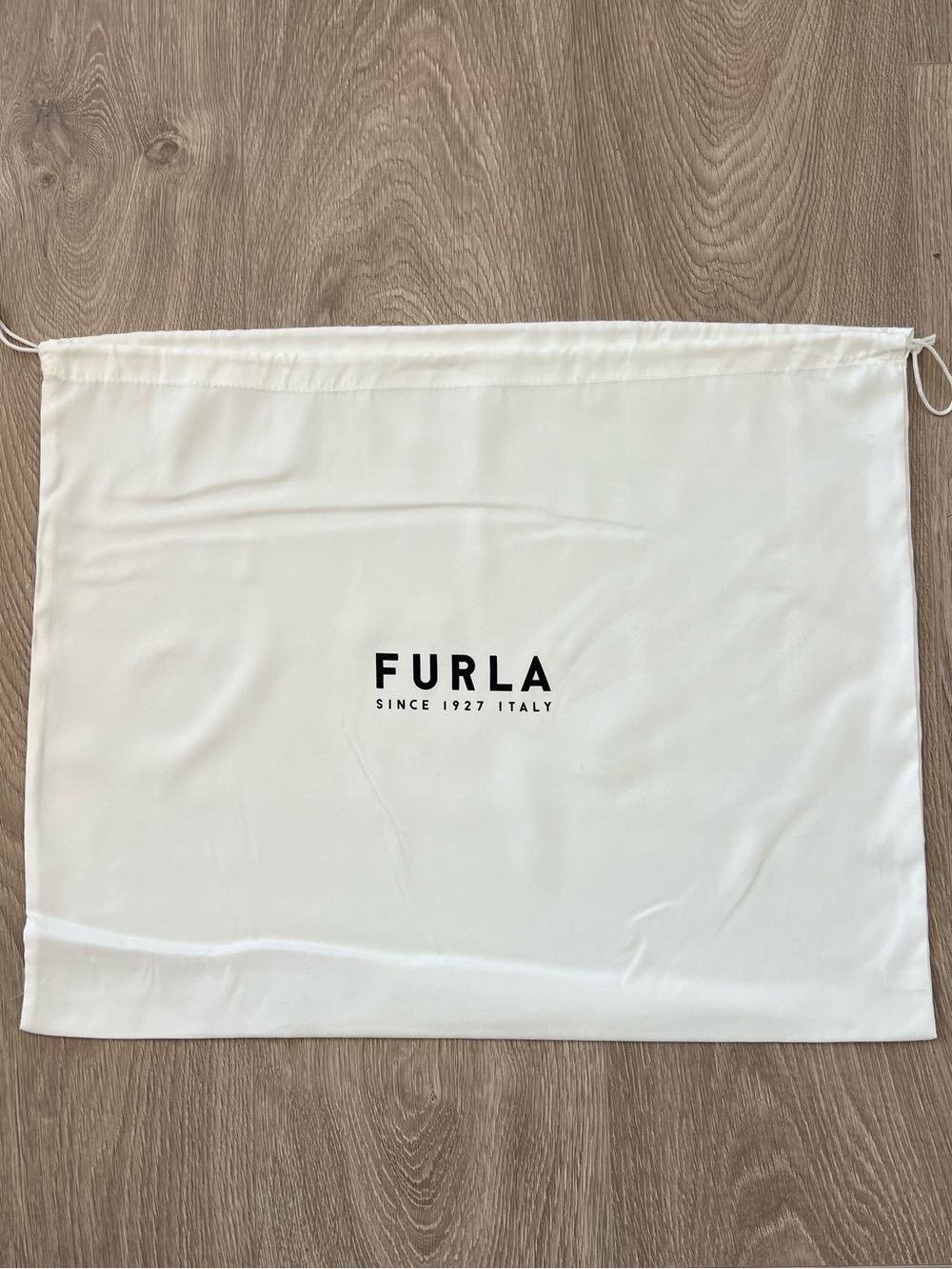 Furla dust bag (C215)